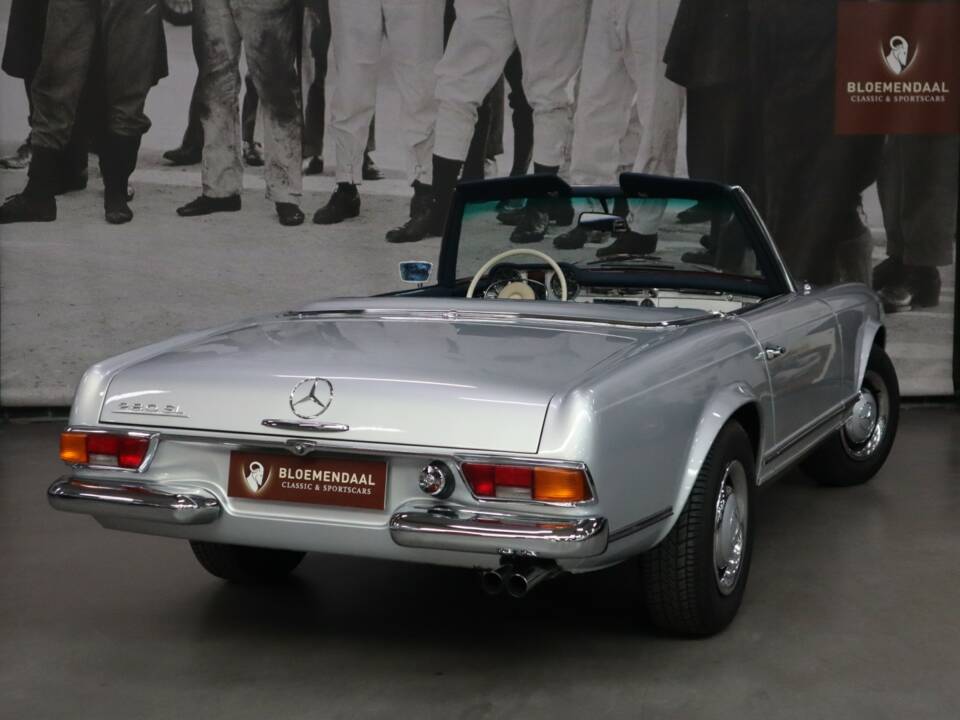 Bild 6/45 von Mercedes-Benz 280 SL (1968)