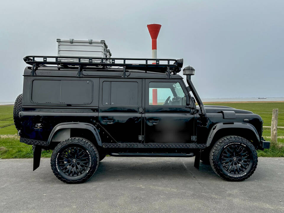 Image 7/21 of Land Rover Defender 110 (2015)