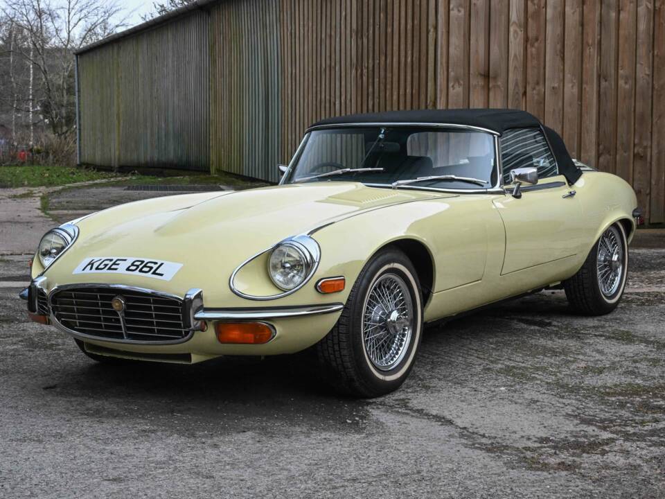 Bild 22/50 von Jaguar E-Type V12 (1973)