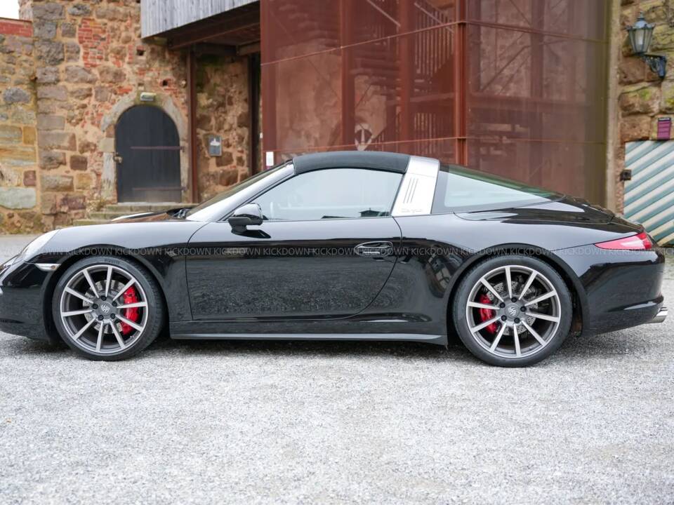 Bild 9/15 von Porsche 911 Carrera 4S (2015)