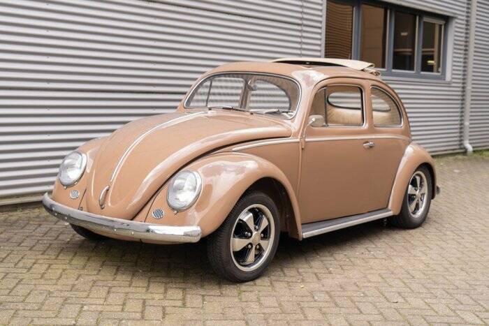 Image 3/7 of Volkswagen Beetle 1200 Standard &quot;Oval&quot; (1957)