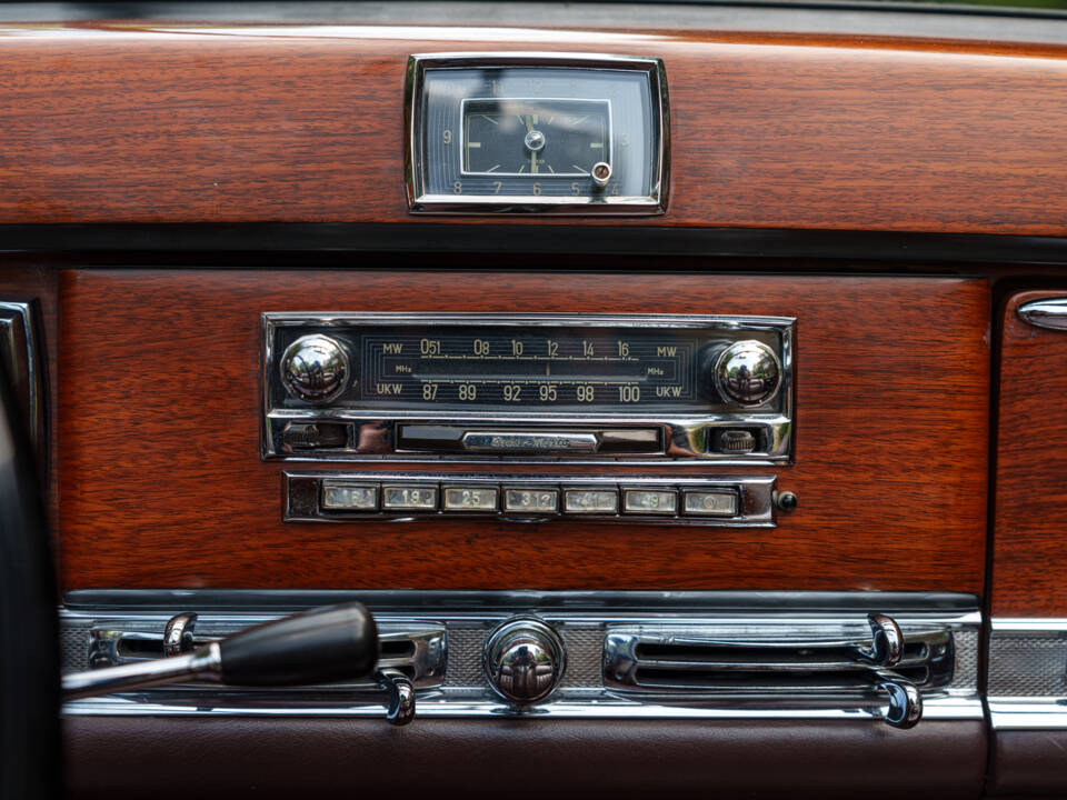 Image 21/29 of Mercedes-Benz 300 S Cabriolet A (1955)