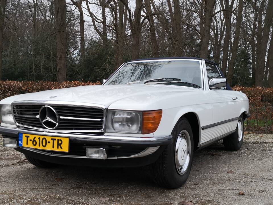 Bild 4/33 von Mercedes-Benz 280 SL (1985)