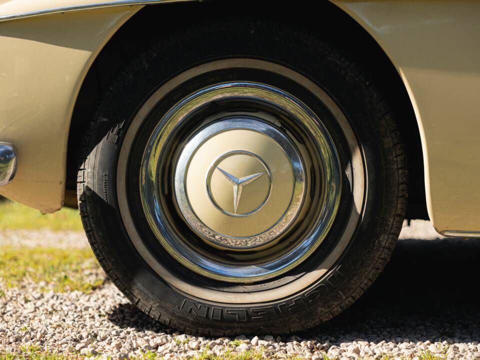 Bild 24/45 von Mercedes-Benz 190 SL (1959)