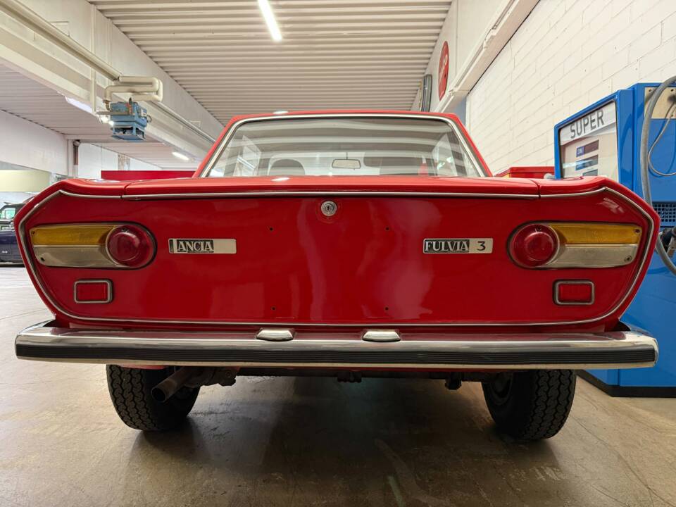 Image 14/18 of Lancia Fulvia Coupe (1975)