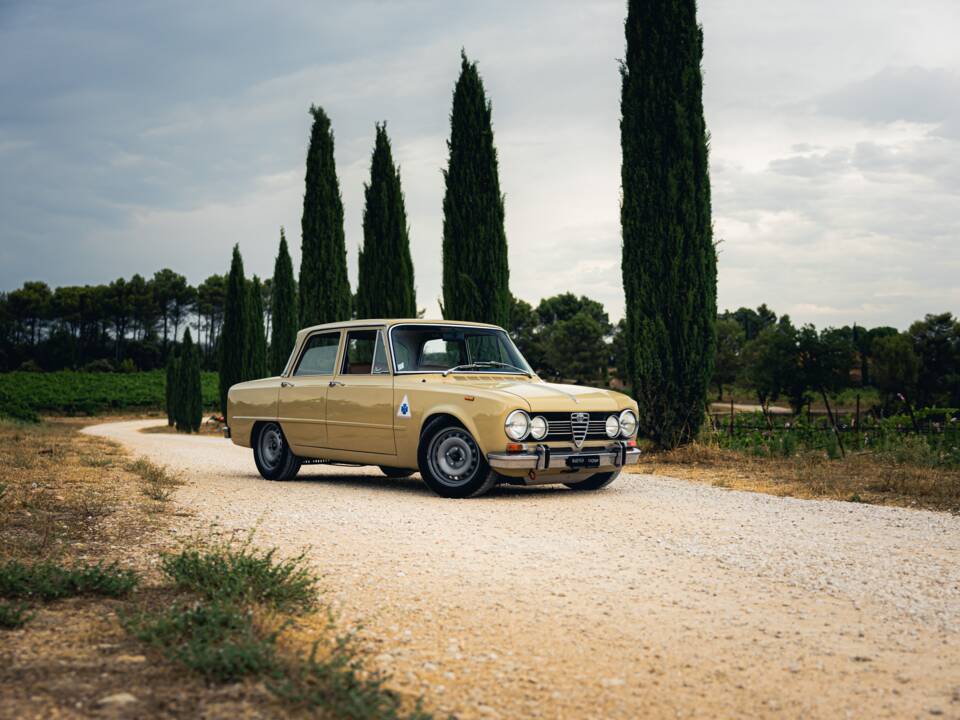 Image 1/18 of Alfa Romeo Giulia 1300 Super (1971)