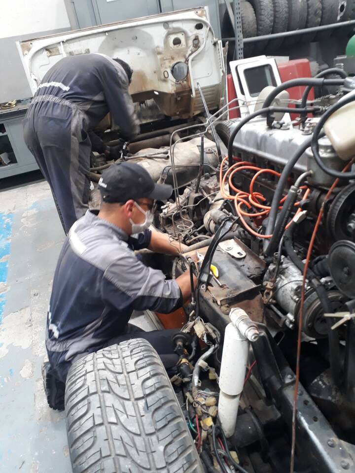 Bild 27/55 von Toyota Land Cruiser FJ 40 (1982)