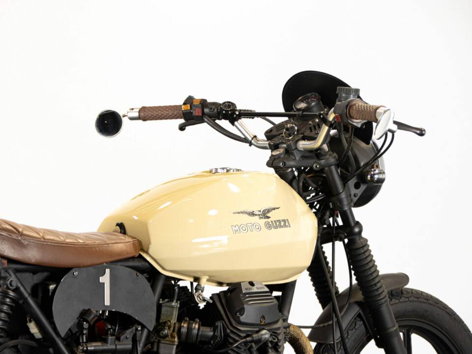 Image 10/50 of Moto Guzzi V 35 Imola II (1983)