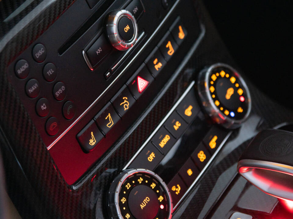 Imagen 48/59 de Mercedes-Benz SLS AMG Roadster (2012)