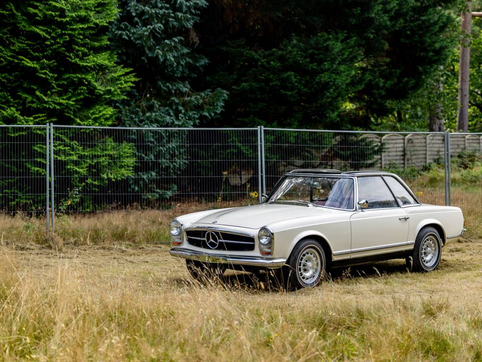 Image 27/46 de Mercedes-Benz 250 SL (1967)