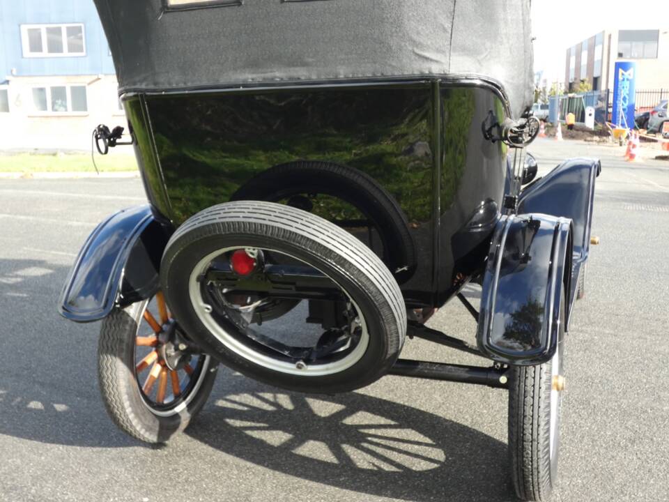 Image 10/41 of Ford Model T Touring (1925)