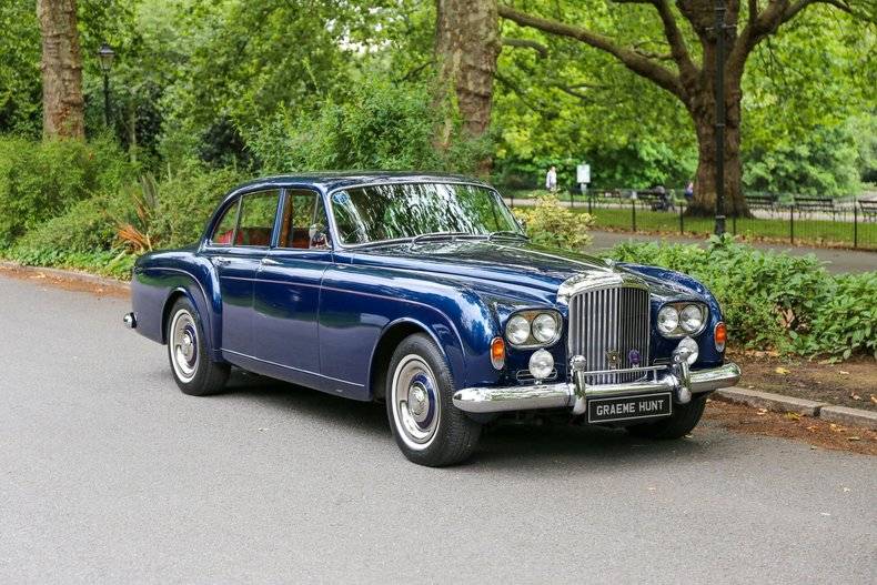 Image 19/44 of Bentley S 3 Continental Flying Spur (1964)