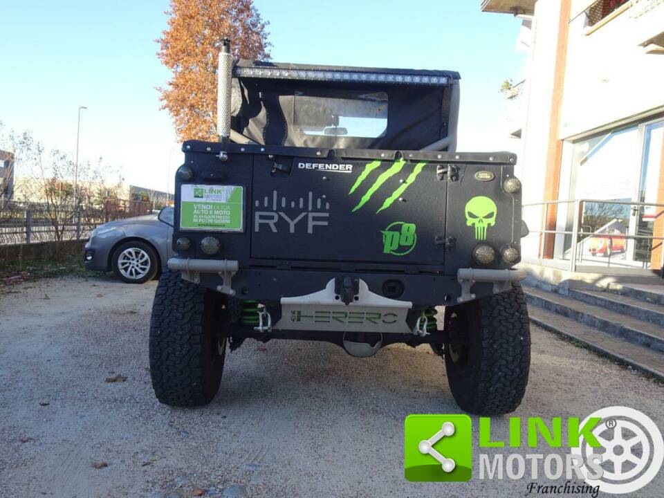 Image 4/10 de Land Rover Defender 90 Td5 (2000)