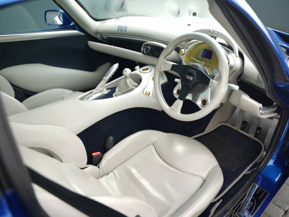 Image 12/50 of TVR Tuscan S (2000)