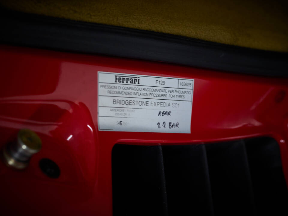 Image 81/99 of Ferrari F 355 Berlinetta (1997)