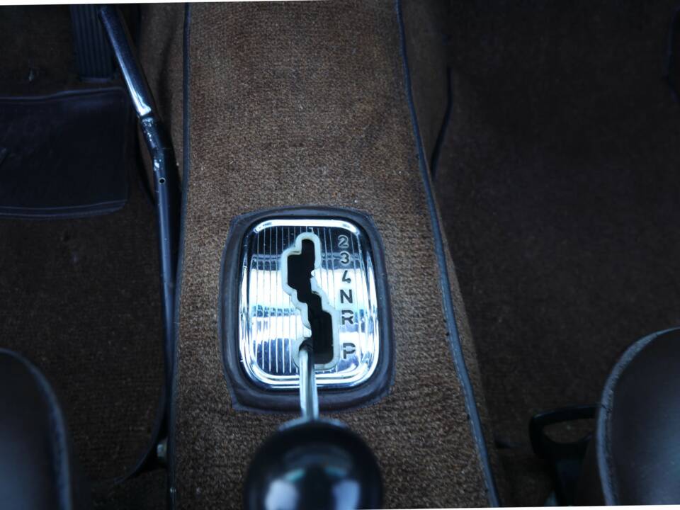 Image 34/50 of Mercedes-Benz 250 SL (1967)