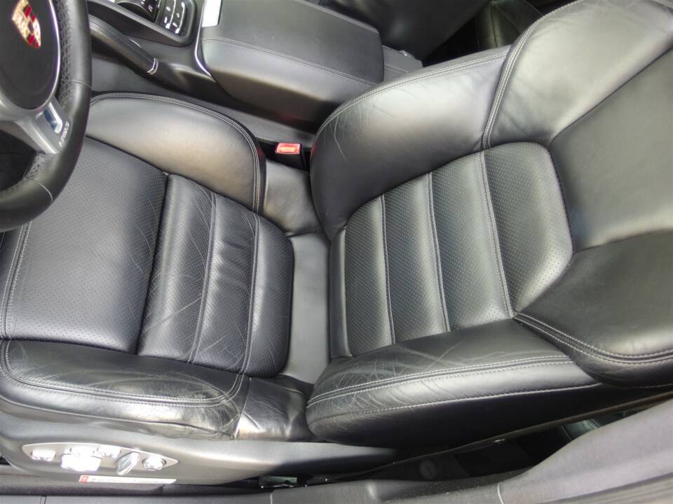 Imagen 37/97 de Porsche Cayenne Turbo (2011)