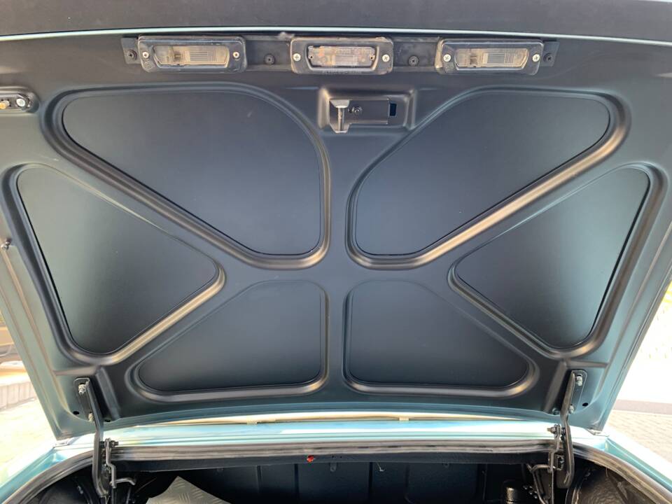 Image 12/55 of Alfa Romeo 2.0 Spider (1984)