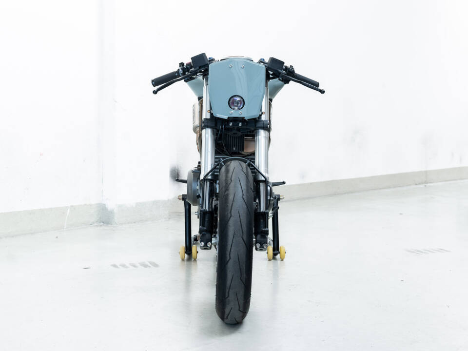 Image 2/28 of Ducati DUMMY (2002)