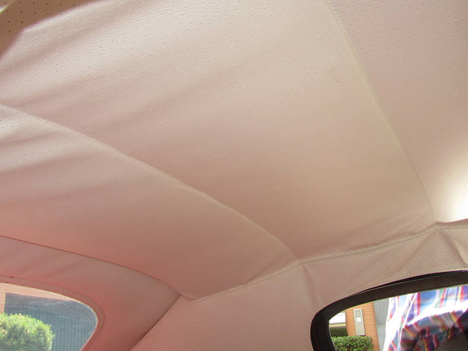 Image 37/45 of Volkswagen Karmann Ghia 1300 (1965)