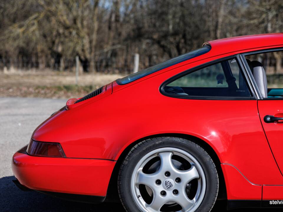 Afbeelding 16/33 van Porsche 911 Carrera 2 (1993)