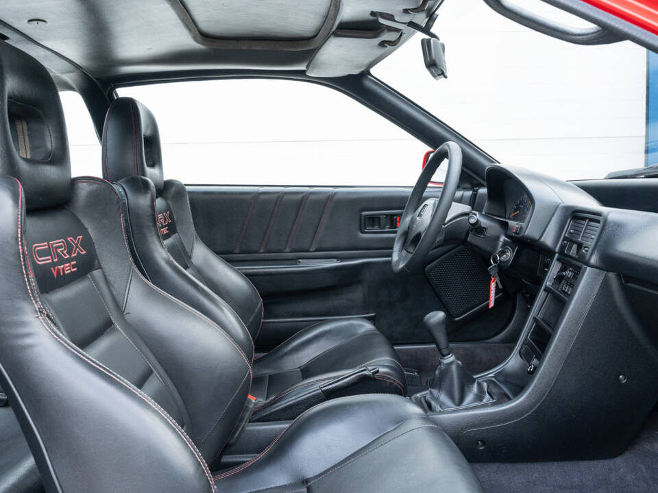 Image 64/80 of Honda CRX (1991)