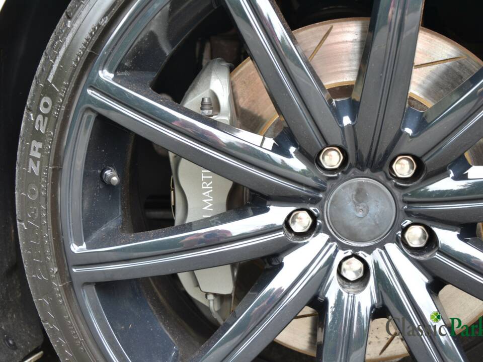 Image 15/50 of Aston Martin V8 Vantage (2007)