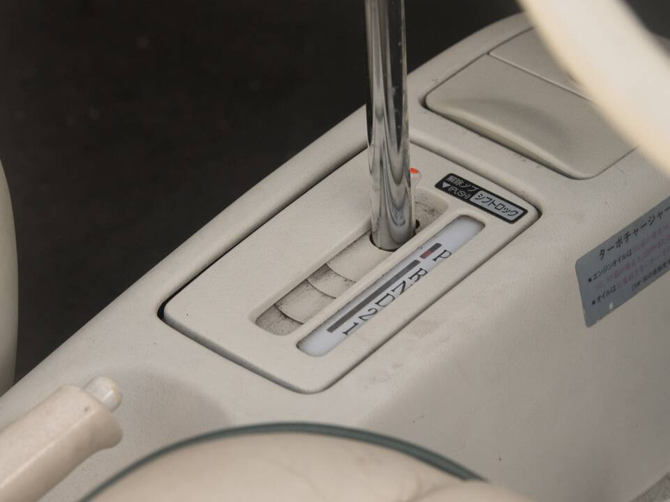 Bild 26/50 von Nissan Figaro (1991)