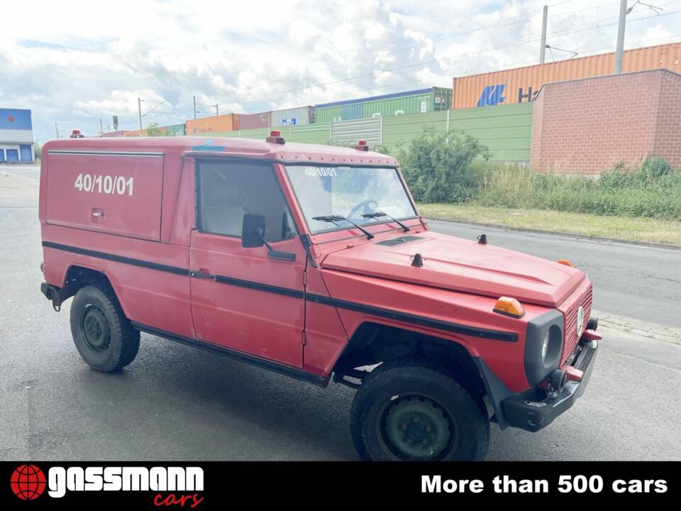 Image 3/15 of Mercedes-Benz 250 GD Wolf (LWB) (1994)