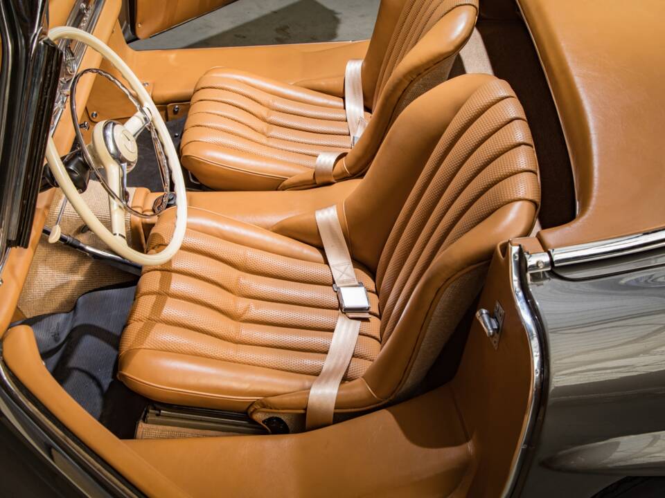 Image 10/22 de Mercedes-Benz 300 SL Roadster (1961)