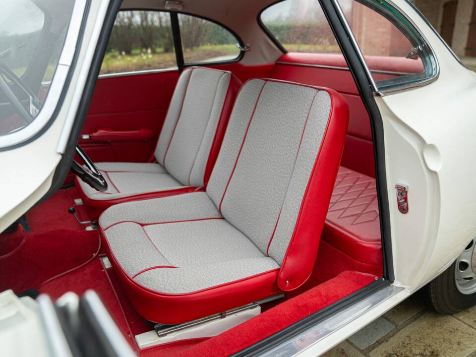 Imagen 33/50 de Alfa Romeo Giulia Sprint Speciale (1964)