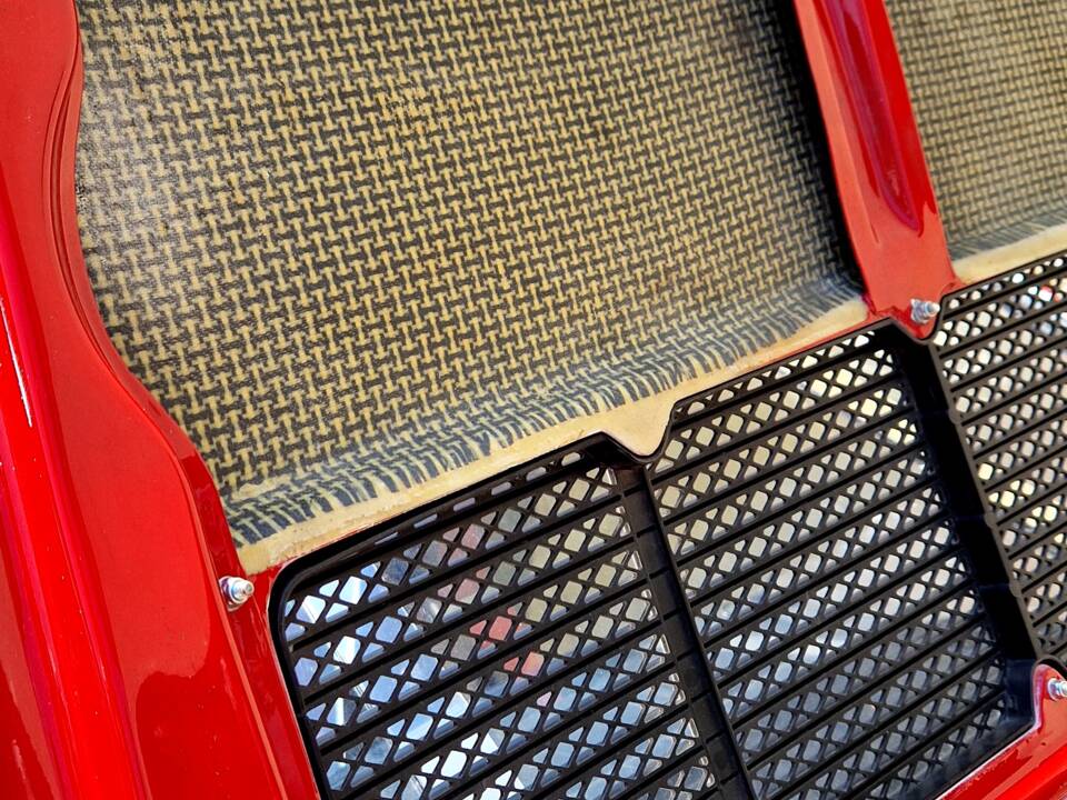 Image 17/31 of Porsche 911 ST 2.2 (1969)