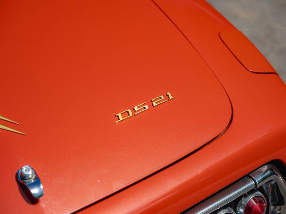 Image 21/56 of Citroën DS 21 Chapron (1967)