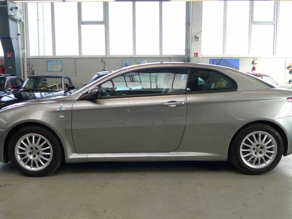 Image 24/39 of Alfa Romeo GT 1.8 Twin-Spark (2007)