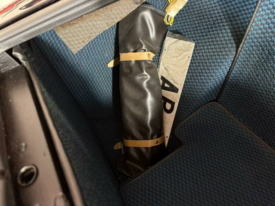 Image 39/50 of Ferrari Dino 208 GT4 (1980)