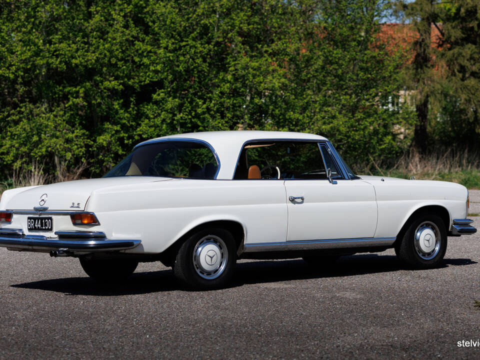 Image 11/38 of Mercedes-Benz 280 SE 3,5 (1970)