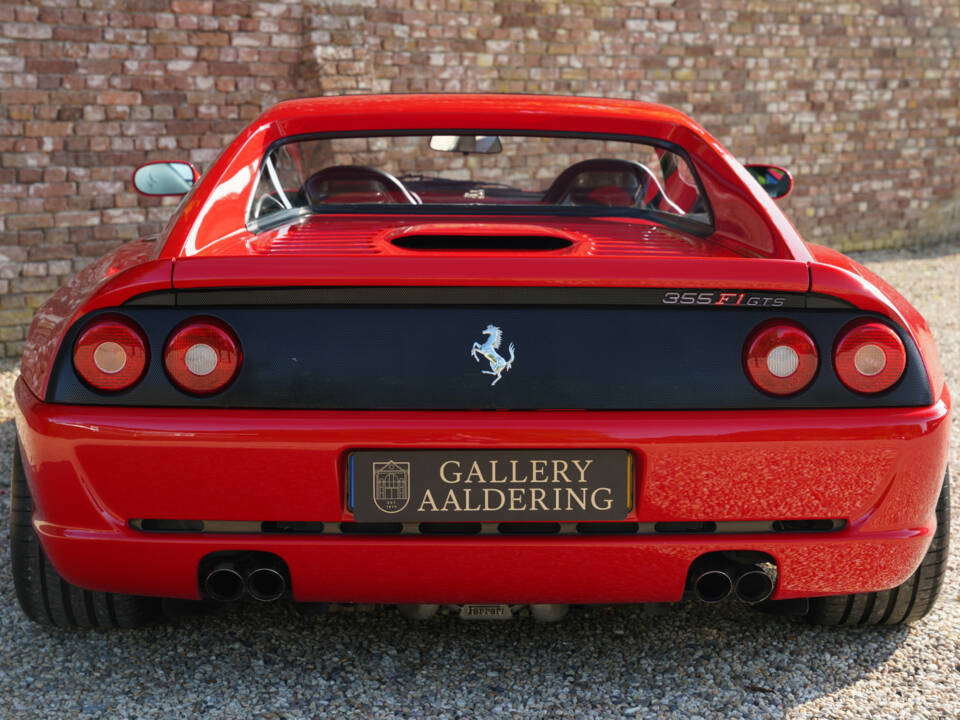 Imagen 50/50 de Ferrari F 355 F1 GTS (1998)