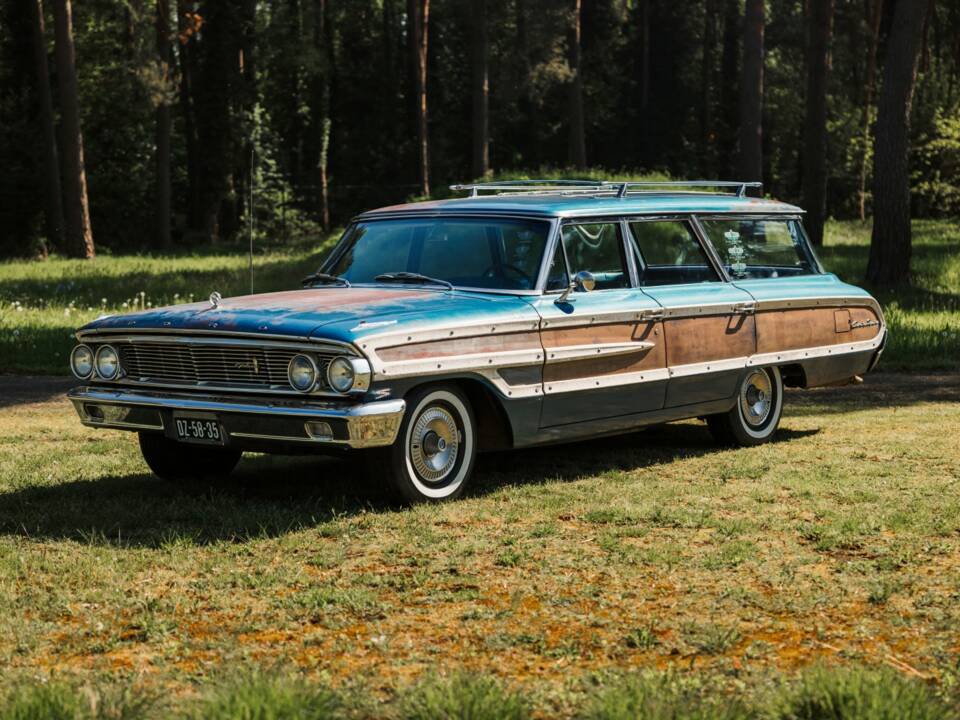 Immagine 1/20 di Ford Country Squire Station Wagon (1964)