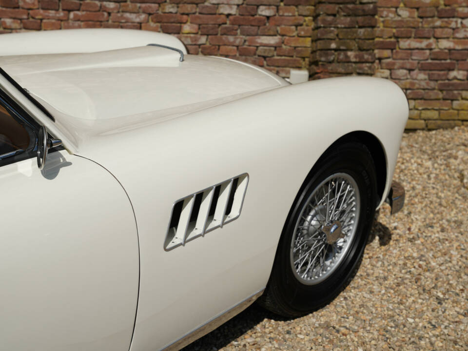 Image 47/50 of Talbot-Lago 2500 Coupé T14 LS (1962)