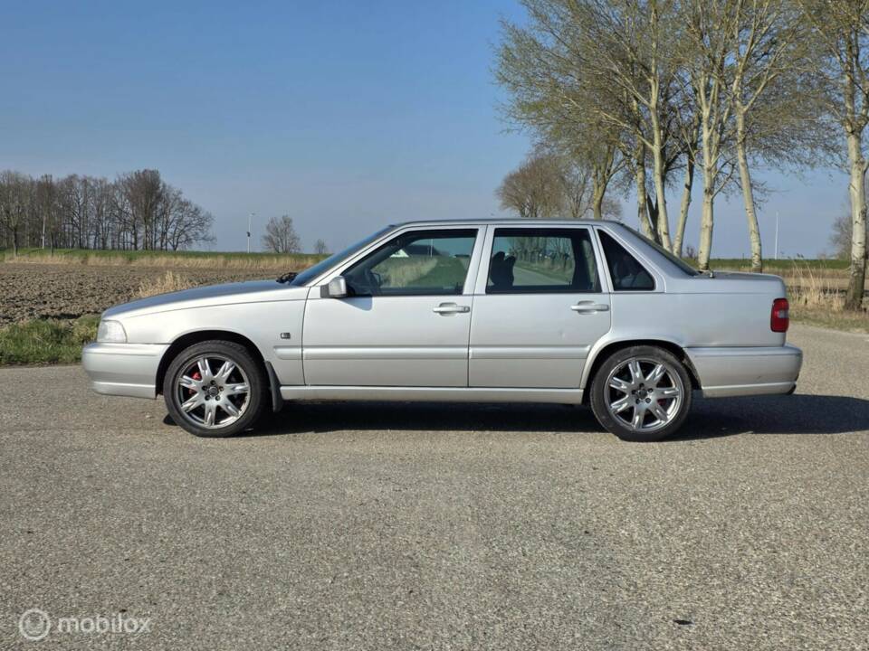 Imagen 3/26 de Volvo S 70 2.5 (1998)