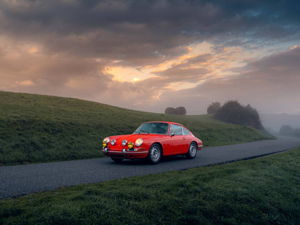 Image 19/63 of Porsche 911 R (1967)