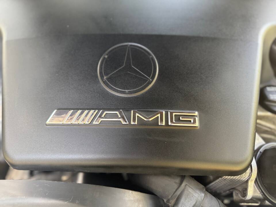 Image 16/36 of Mercedes-Benz C 43 AMG T (1998)