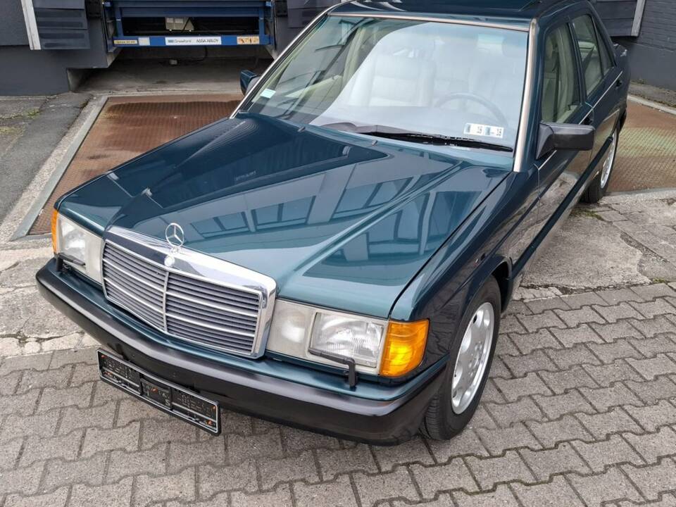 Obraz 1/8 pojazdu Mercedes-Benz 190 E 2.3 (1993)