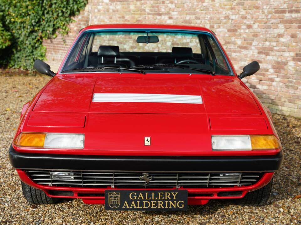 Image 24/50 de Ferrari 365 GT4 2+2 (1974)