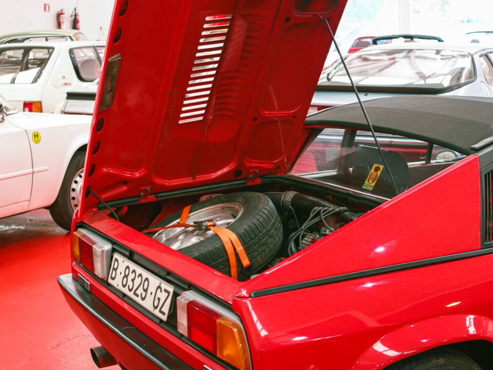 Image 31/39 of Lancia Beta Coupe 2000 i.e. (1982)
