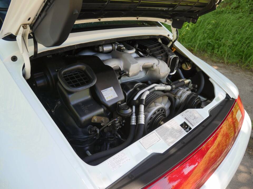 Image 25/42 of Porsche 911 Carrera (1900)