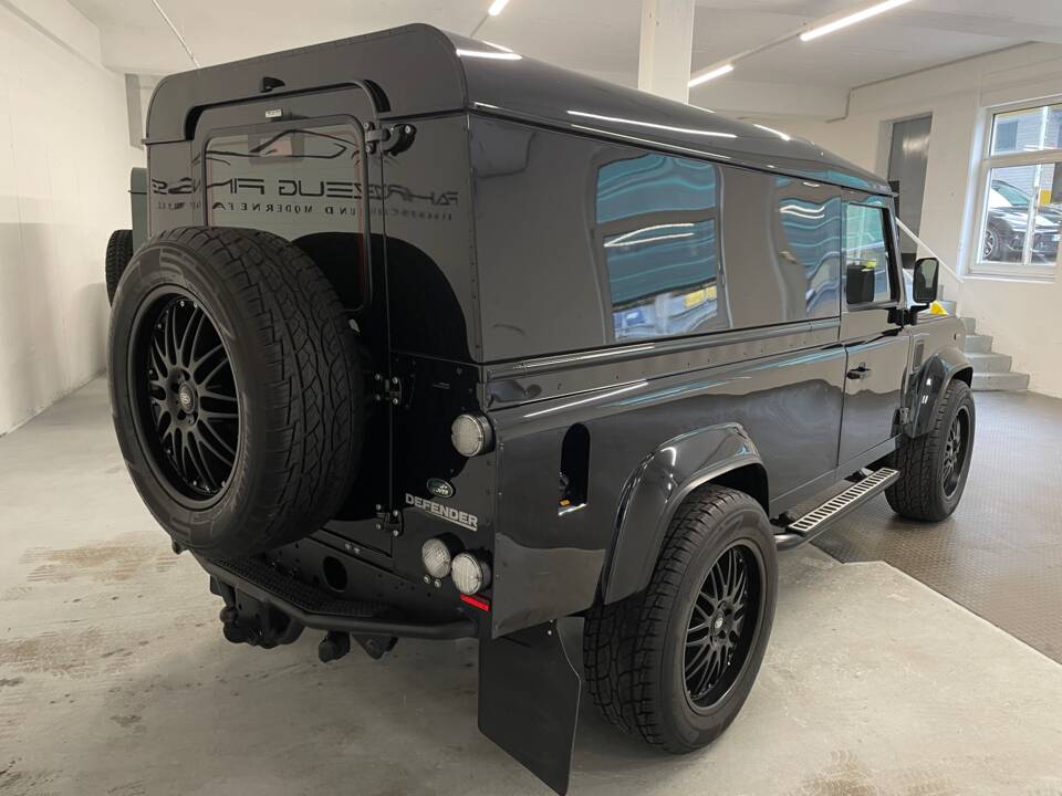 Afbeelding 8/42 van Land Rover Defender 110 (2014)