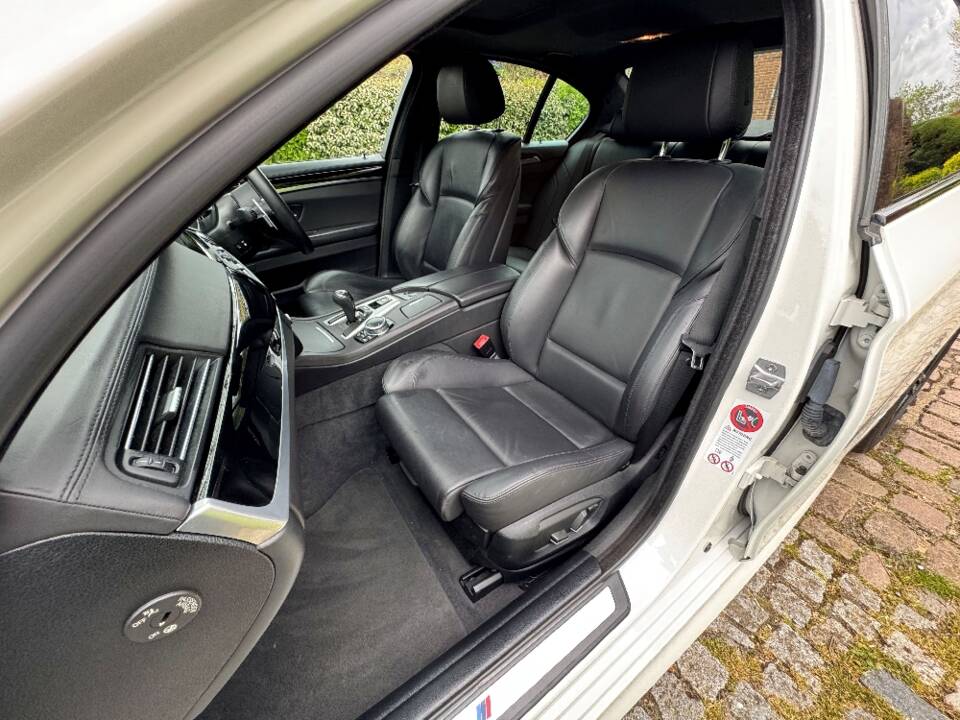 Bild 23/30 von BMW M5 (2014)