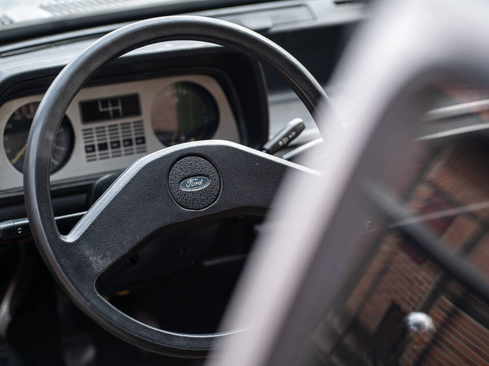 Image 24/36 of Ford Fiesta (1977)