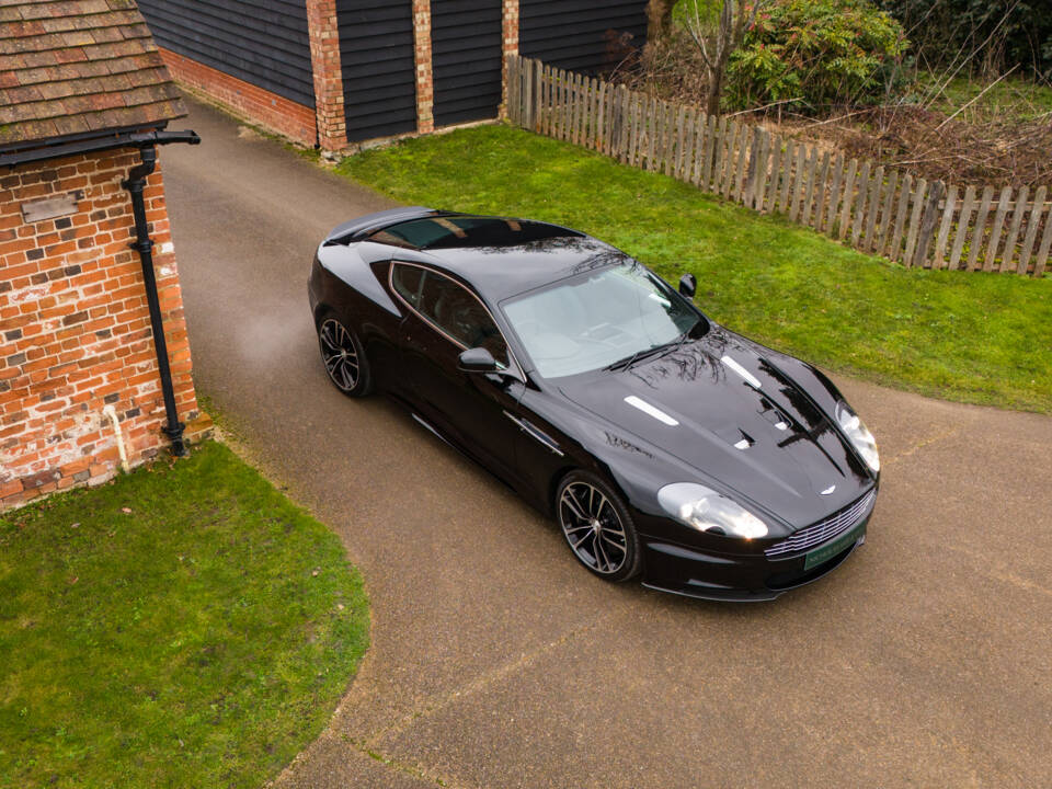 Immagine 63/98 di Aston Martin DBS (2010)